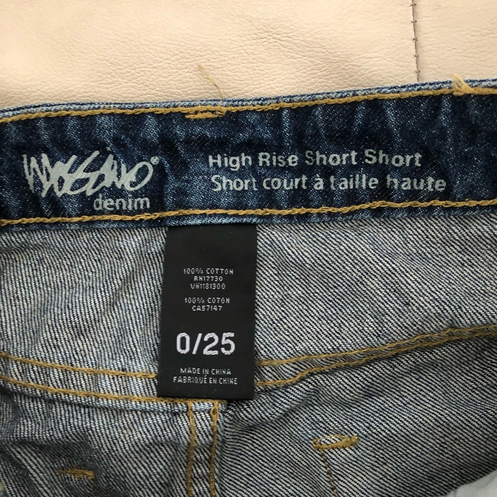 Mossimo Shorts - Picture 3 of 3